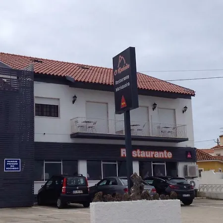 Casa Do Rochedo Hotel *